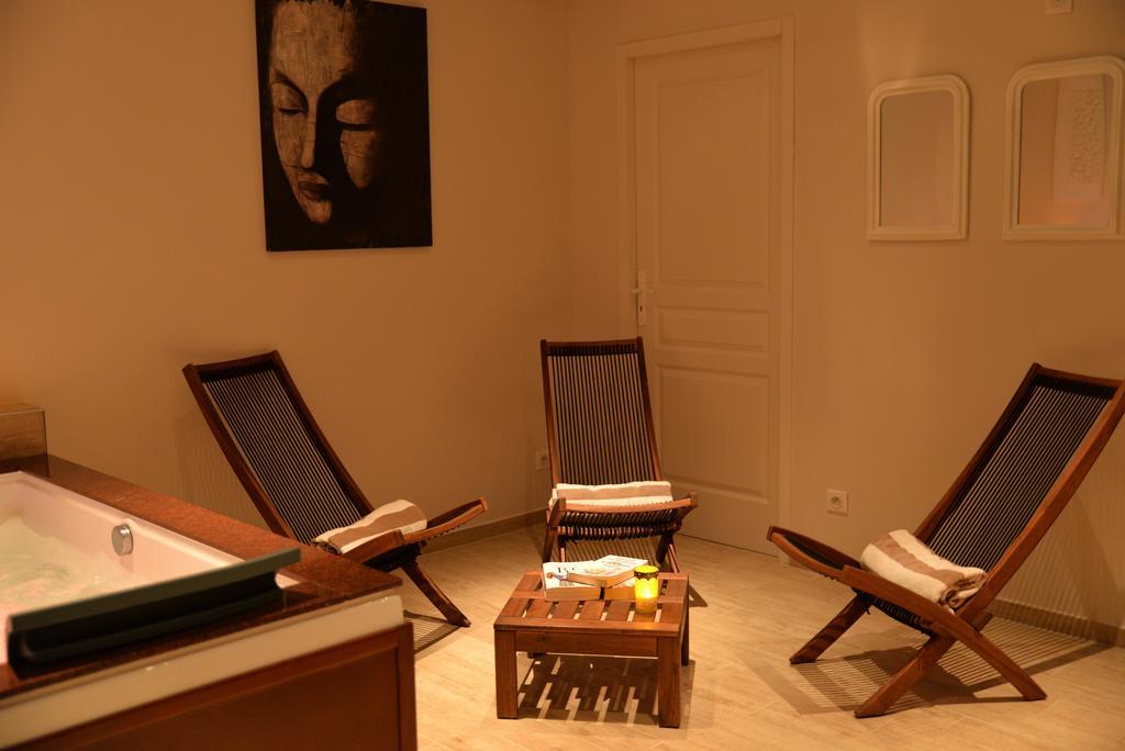 Chambres D'Hotes La Maison De Leonie Collias Εξωτερικό φωτογραφία