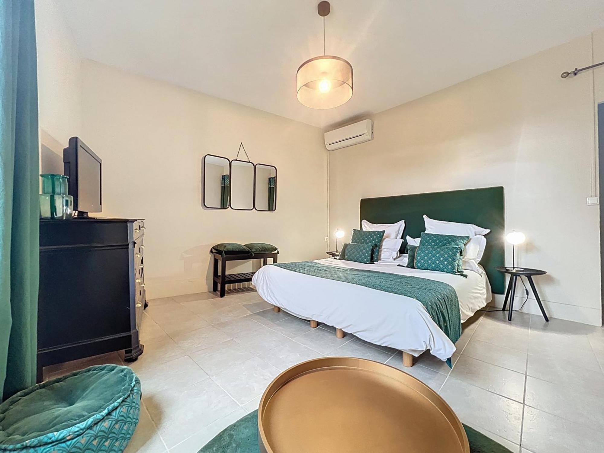 Chambres D'Hotes La Maison De Leonie Collias Εξωτερικό φωτογραφία